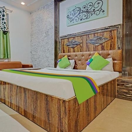 Treebo Trend Radha Palace Mathura Zewnętrze zdjęcie