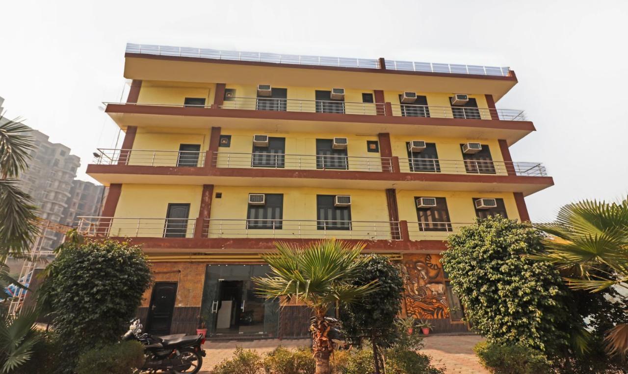 Treebo Trend Radha Palace Mathura Zewnętrze zdjęcie