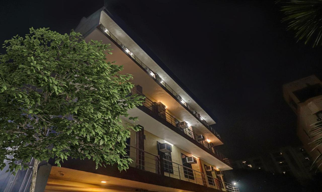 Treebo Trend Radha Palace Mathura Zewnętrze zdjęcie