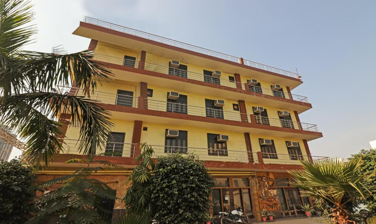 Treebo Trend Radha Palace Mathura Zewnętrze zdjęcie