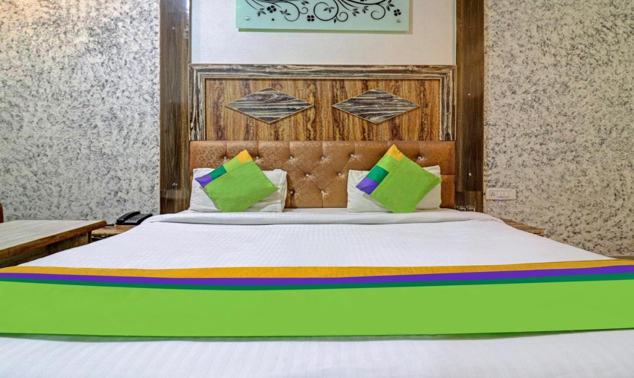 Treebo Trend Radha Palace Mathura Zewnętrze zdjęcie