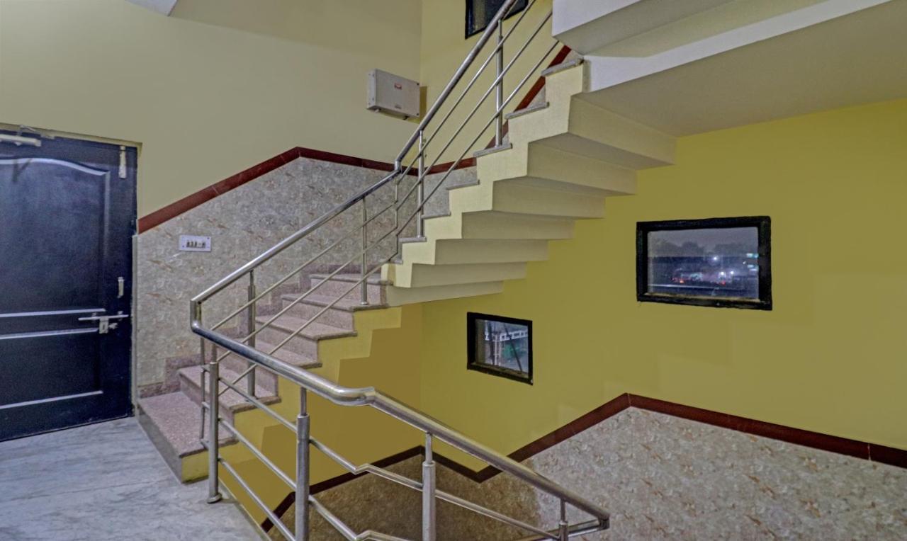 Treebo Trend Radha Palace Mathura Zewnętrze zdjęcie