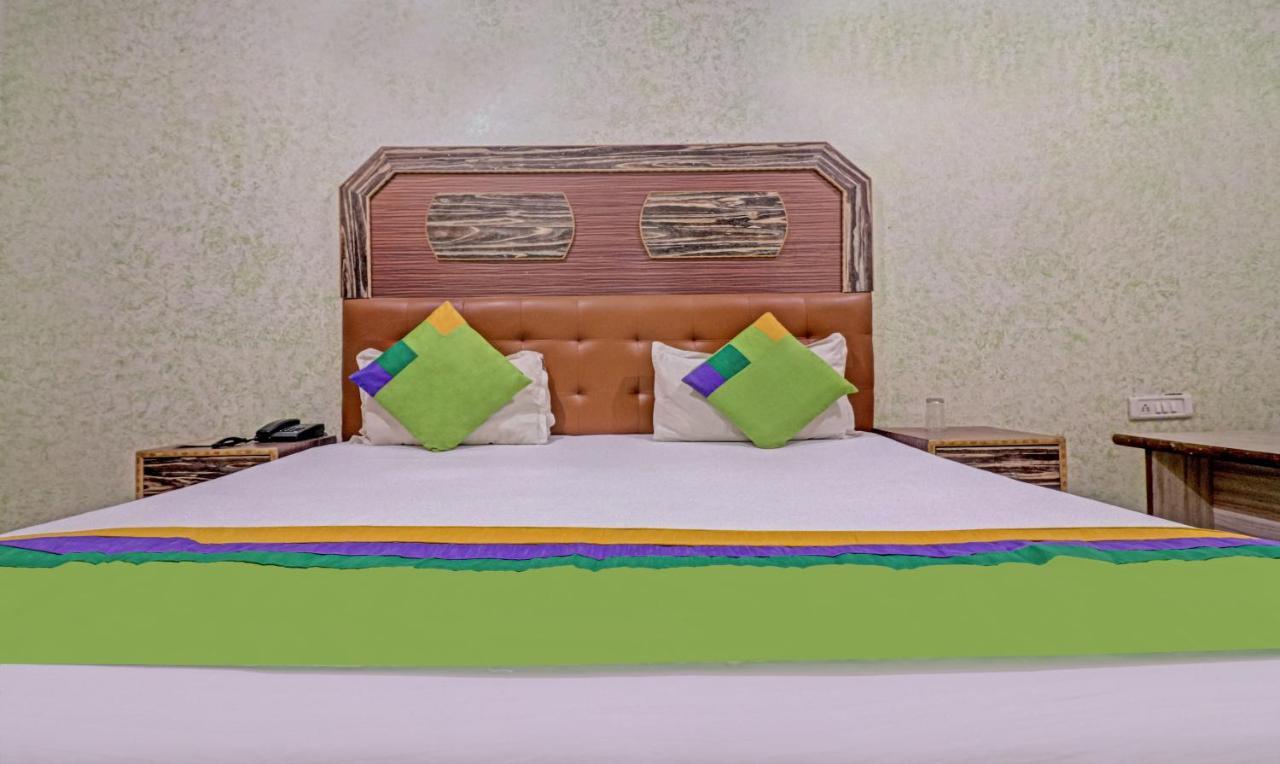 Treebo Trend Radha Palace Mathura Zewnętrze zdjęcie